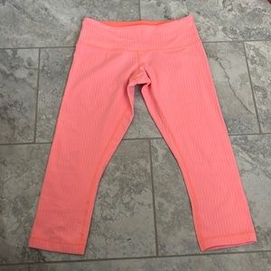 Orange neón Lululemon crop leggings used-good condition 22” length